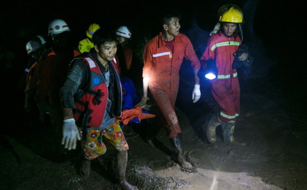Birmanie : 13 morts et des dizaines de blessés dans un glissement de terrain