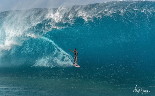 Ruarii Atani joue avec le monstre