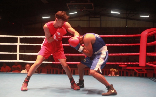 Hokini Commings gagne son premier combat pro