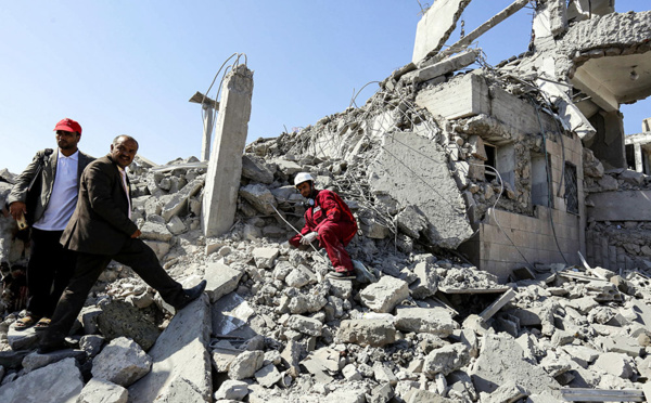 Frappe de la coalition au Yémen: la Croix-Rouge évoque un bilan supérieur à 100 morts