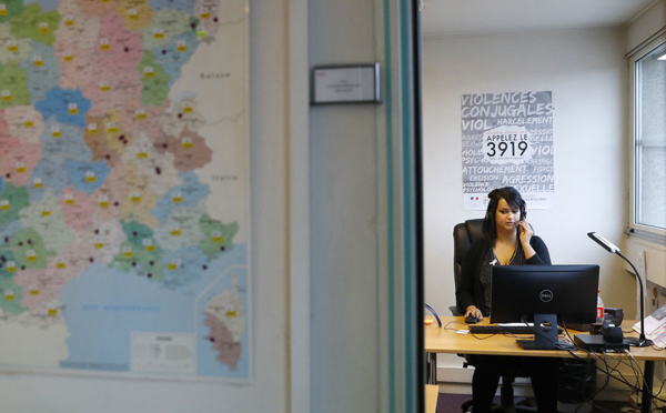 Violences conjugales: le gendarme, la femme en danger et le président