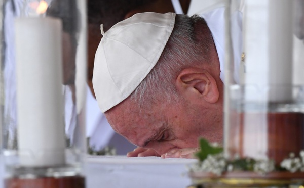 A Maurice, le pape s'inquiète des jeunes tombant dans la drogue