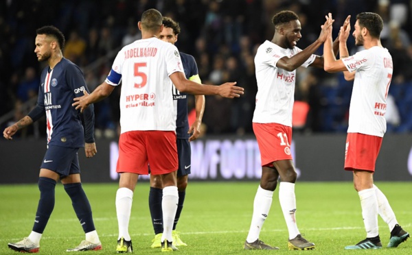 L1: Paris surpris à domicile par Reims