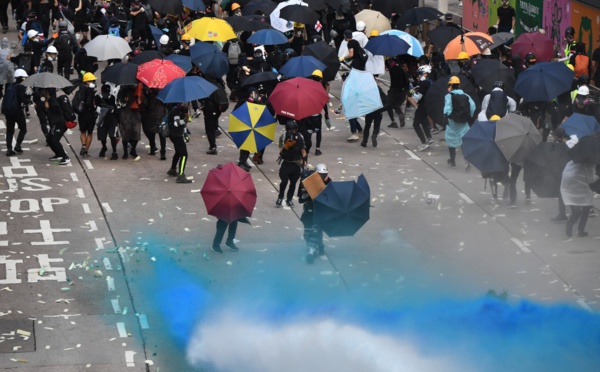 L'anniversaire du régime chinois éclipsé par la violence à Hong Kong