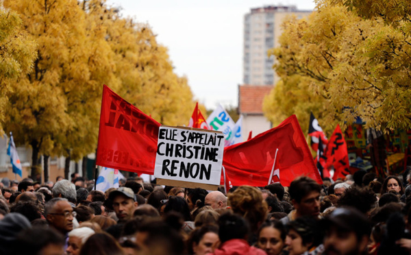 Suicide d'une directrice d'école: des milliers de manifestants à Bobigny