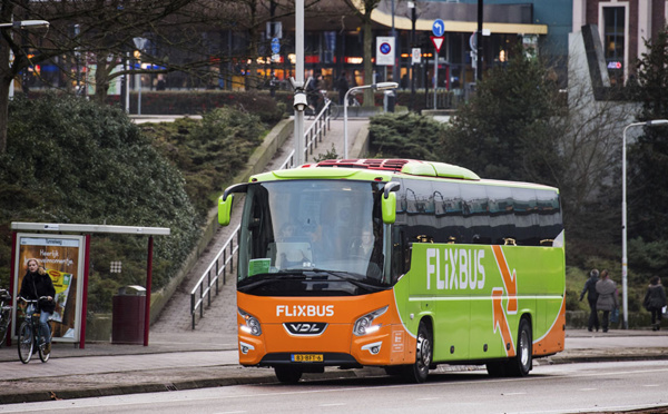 Accident d'un car Flixbus dans l'Aude: une femme tuée, une grièvement blessée