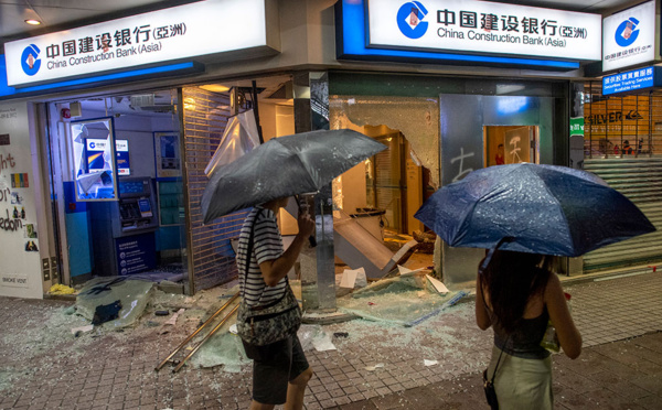 Hong Kong: le gouvernement envisage de limiter l'accès à internet