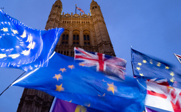 Brexit : Johnson menace de retirer sa loi si les députés refusent de presser le pas