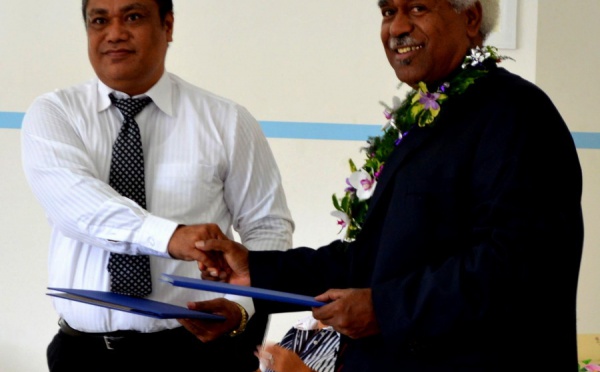 Le Congrès de Nouvelle-Calédonie et le Groupe Mélanésien Fer de Lance signent un accord