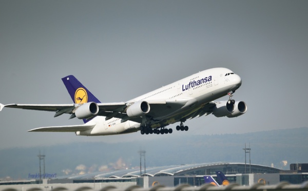 Allemagne: Lufthansa affronte une grève, des centaines de vols annulés