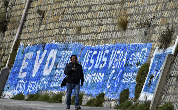 Bolivie: Morales dans un avion pour le Mexique