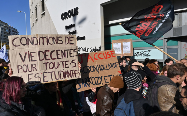 Etudiant immolé à Lyon: mobilisation en France, les pouvoirs publics interpellés