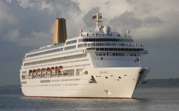 L'Oriana dans les eaux polynésiennes