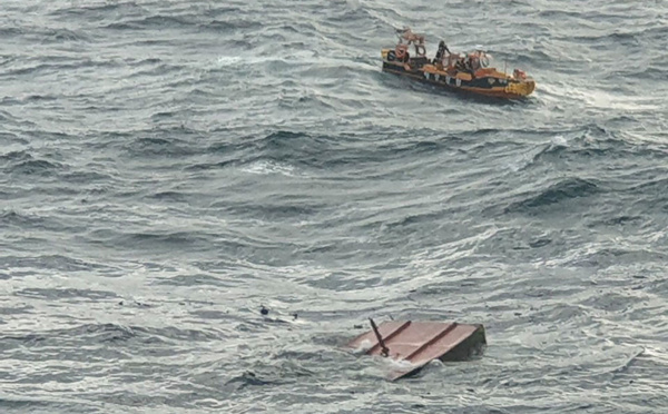 Corée du Sud: un mort, 11 disparus dans l'incendie d'un bateau de pêche