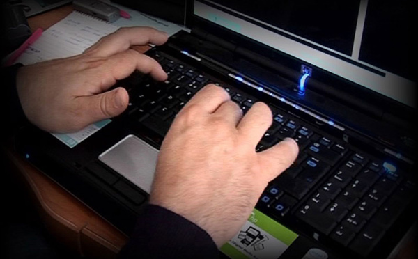 Macron veut lever le "tabou" des violences aux enfants et lutter contre la pédopornographie