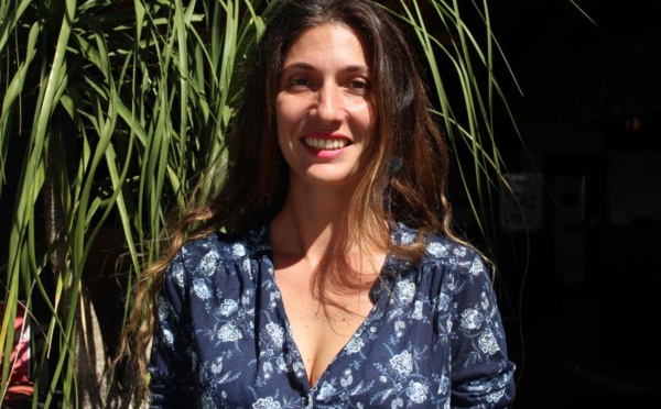 Lovaïna Guirao met ses parfums en scène