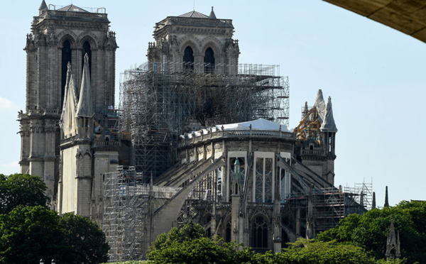 Notre-Dame: préparatifs complexes et géants pour le démontage de l'échafaudage