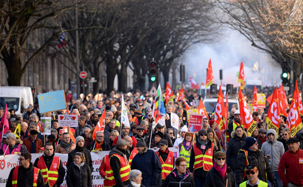 Retraites: Macron "déterminé", "l'architecture de la réforme" dévoilée "en milieu de semaine"