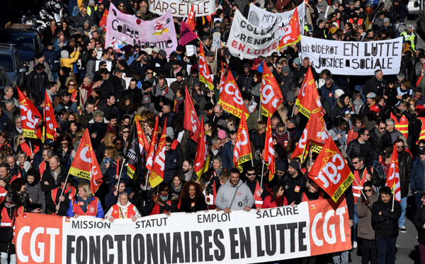 Retraites: grève dans les transports toujours forte, les cortèges moins fournis