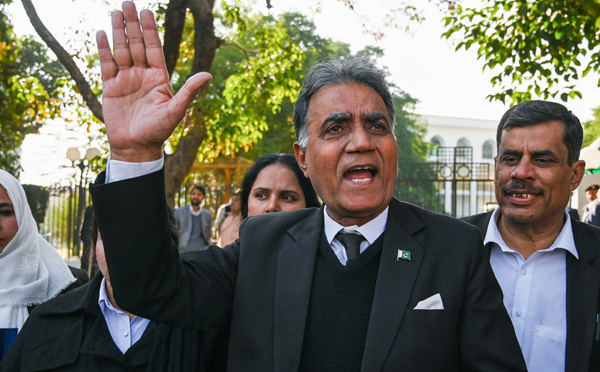 Pakistan : l'ex-président Musharraf condamné à mort par contumace pour "haute trahison"