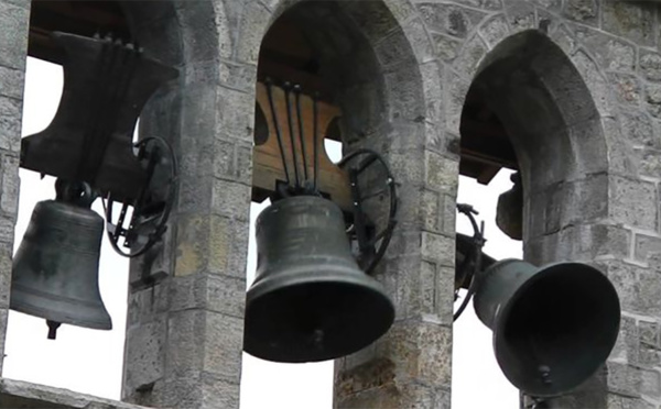 La construction d'une imposante église déchaîne les passions en Ardèche