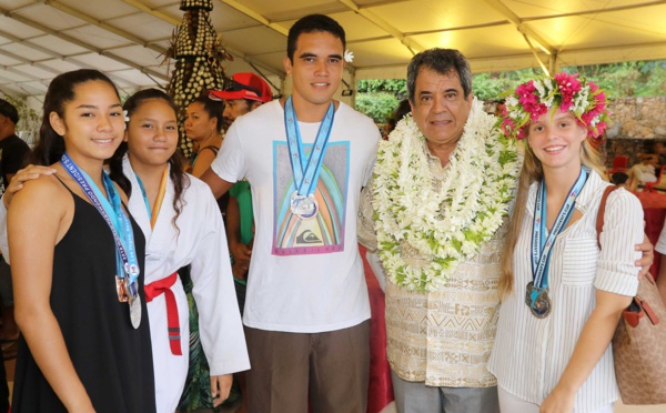 Les champions de taekwondo reçus à la Présidence