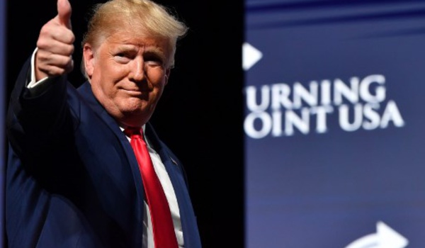 Trump écrase ses rivaux démocrates dans les montants levés pour la présidentielle