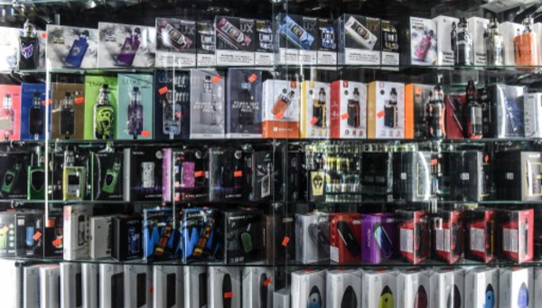 Interdiction partielle des e-cigarettes aromatisées