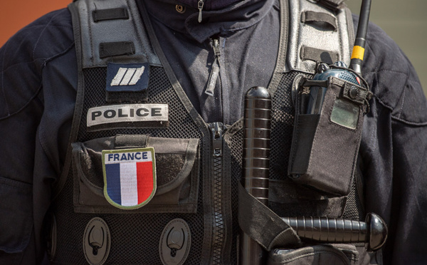 Une asphyxie à l'origine du décès du livreur interpellé à Paris