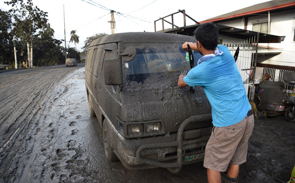 Les Philippines en alerte après le réveil du volcan Taal