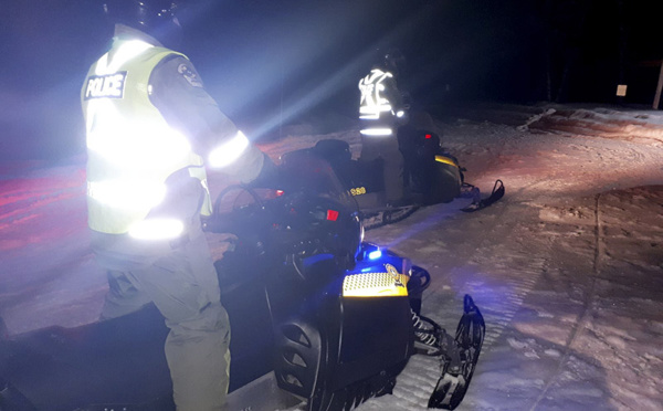 Peu d'espoir de retrouver vivants les Français disparus en motoneige au Québec