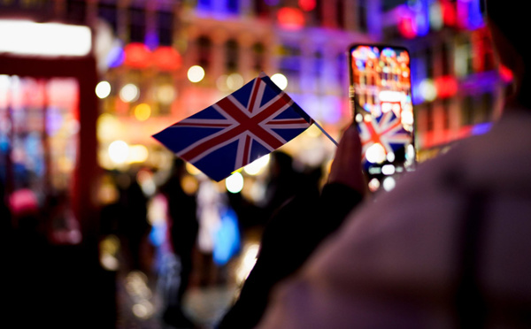 Brexit: l'UE tourne la page et met le cap sur les négociations avec Londres