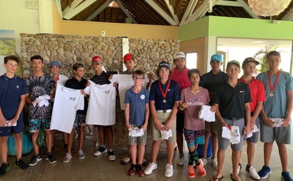 Ari De Maeyer et Kulani Lemoine brillent sur les green de Moorea