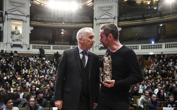 Crise ouverte aux César, appelés à se réformer