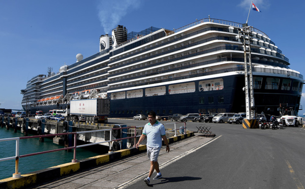 Coronavirus: traque de centaines de croisiéristes débarqués au Cambodge