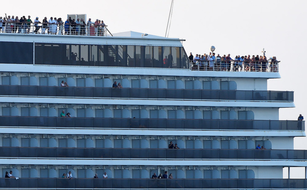 Coronavirus: les derniers passagers du paquebot Westerdam débarquent au Cambodge