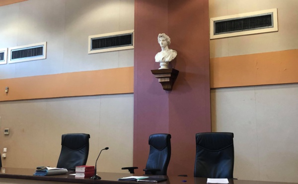 Coupe-coupe et agression sexuelle