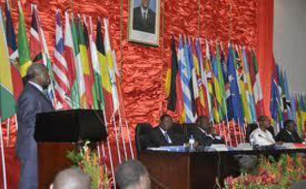 La Chine envoie une flotte de véhicules à Vanuatu