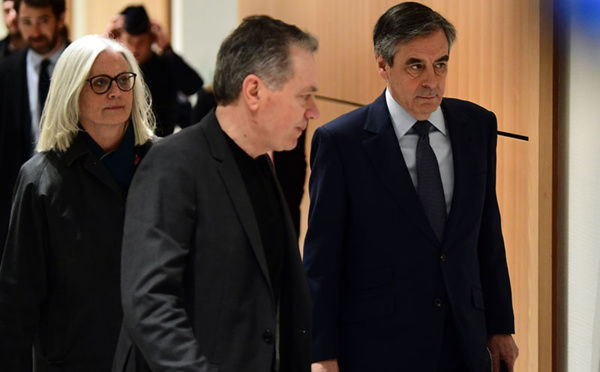 Le procès Fillon est lancé, avec des questions de procédure