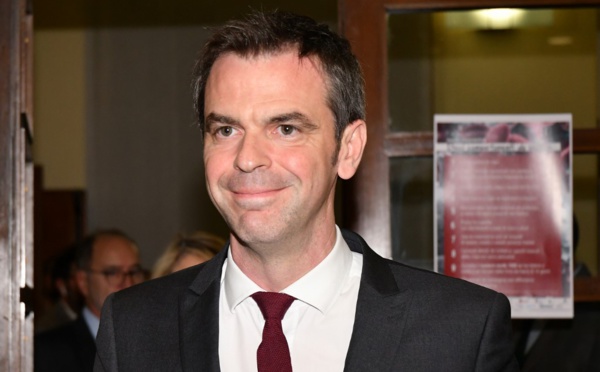 Coronavirus: 19 nouveaux cas, une "nouvelle étape est franchie" en France