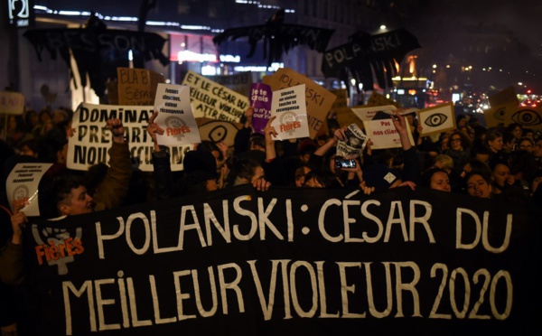 Manifestation anti-Polanski avant une cérémonie des César sous tension