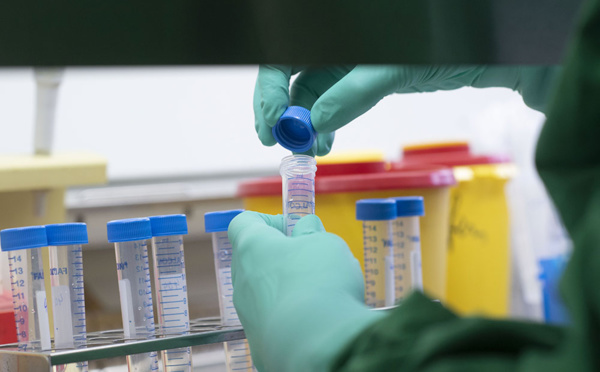 Coronavirus: premiers cas confirmés en Outre-mer, à St-Martin et St-Barth