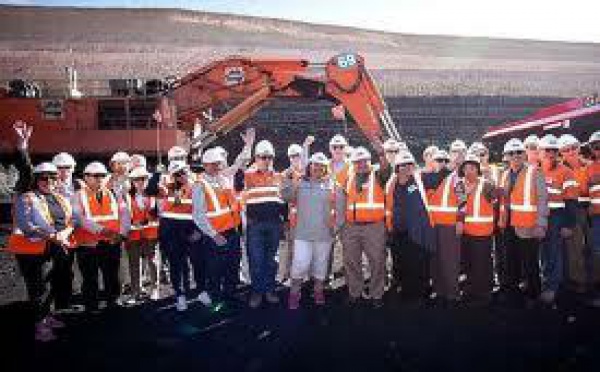 Mine de charbon géante en Australie: le gouvernement suspend l'autorisation