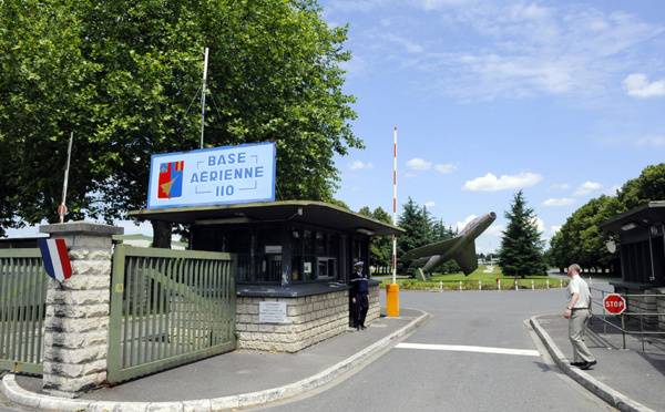 Coronavirus: l'armée française au défi de continuer ses missions