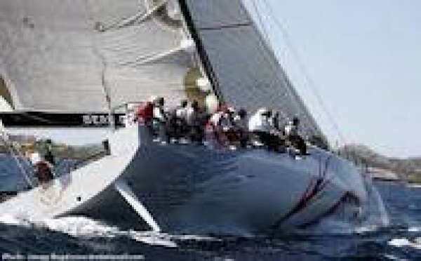 Auckland-Nouméa : un voilier en compétition sauvé de justesse