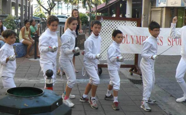 Fleuret, épée, sabre, au menu de la phase finale du championnat d’escrime 2012.