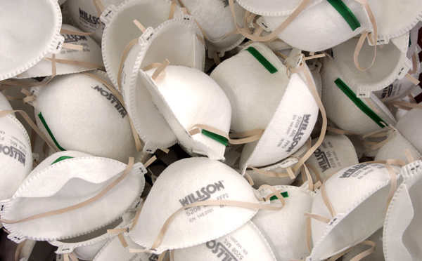 Coronavirus: Des masques FFP2 moisis livrés à La Réunion