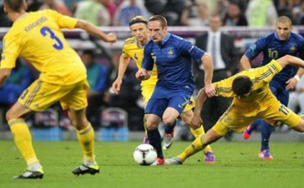Euro-2012 - La France battue par la Suède (2-0) jouera l'Espagne en quarts