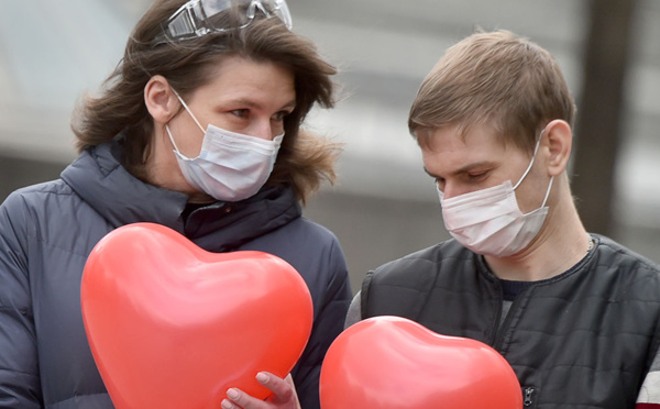 L'OMS repète sa mise en garde aux jeunes face au coronavirus