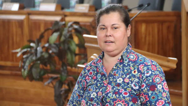 ​Taclée par les fonctionnaires d'Etat, Tepuaraurii Teriitahi défend ses positions